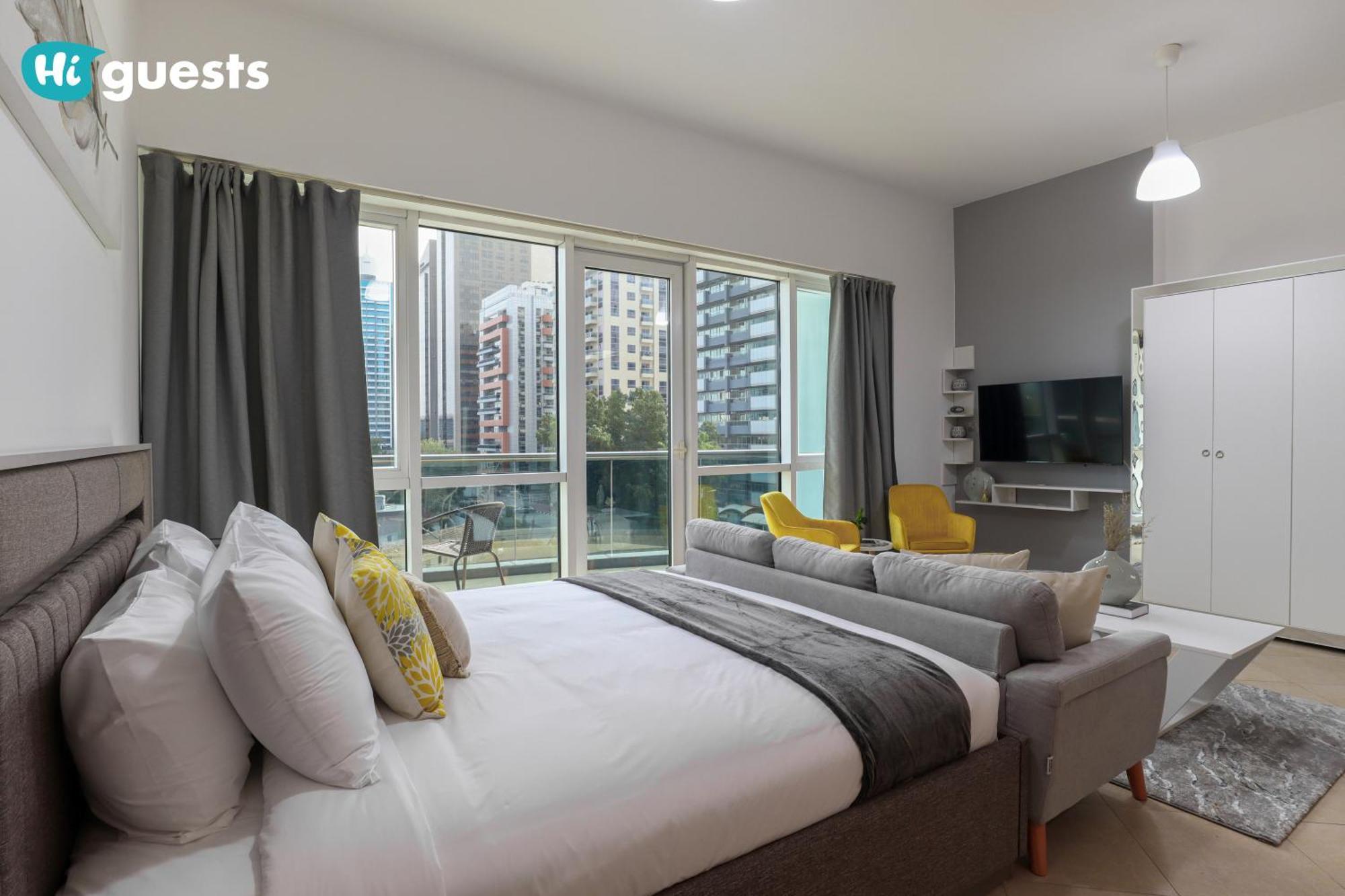 Higuests - Chic At Madison Residency Close Metro Apartment