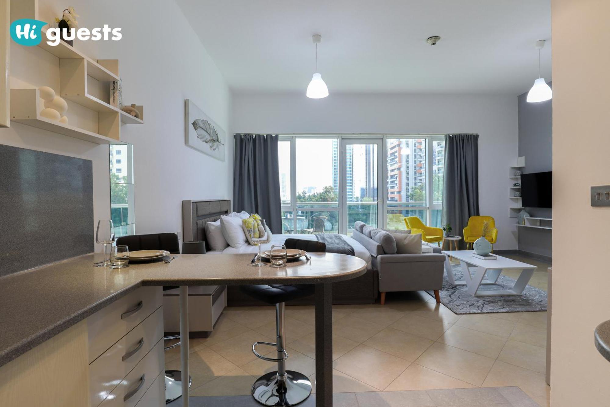 Higuests - Chic At Madison Residency Close Metro Apartment *