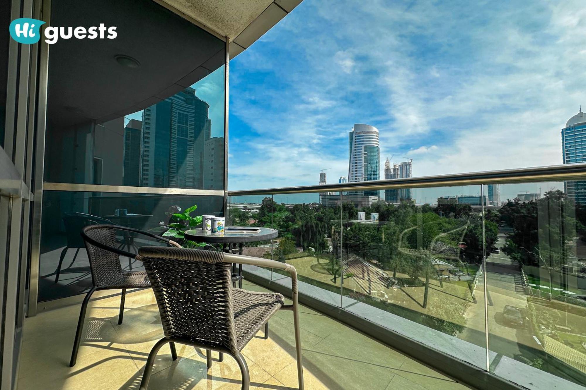 Higuests - Chic At Madison Residency Close Metro Apartment Dubai